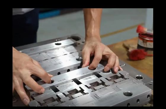 قطعات خودرو OEM خودکار سفارشی ریخته گری پلاستیک قالب تزریق پلاستیک دنده
